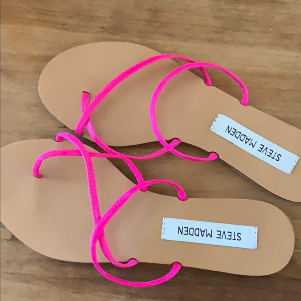 New Without tags Steve Madden pink strappy sandals